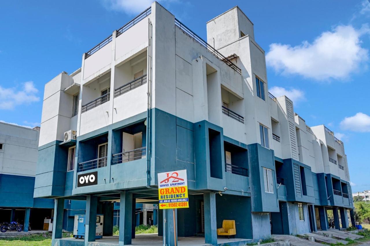 Live As Chn727 Hotel Guduvancheri Bagian luar foto