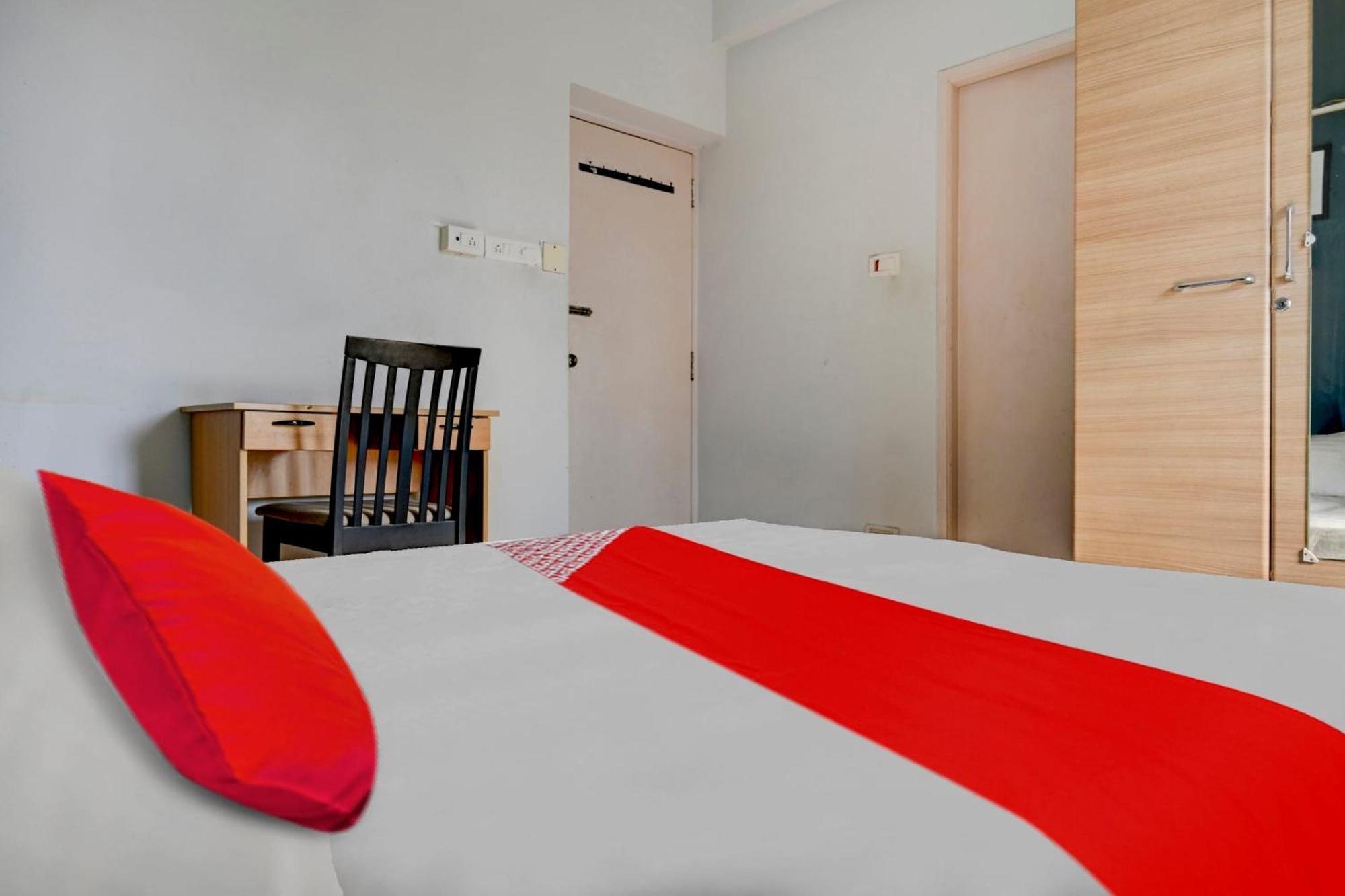 Live As Chn727 Hotel Guduvancheri Bagian luar foto